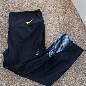 Women’s 3/4 length Nike leggings
